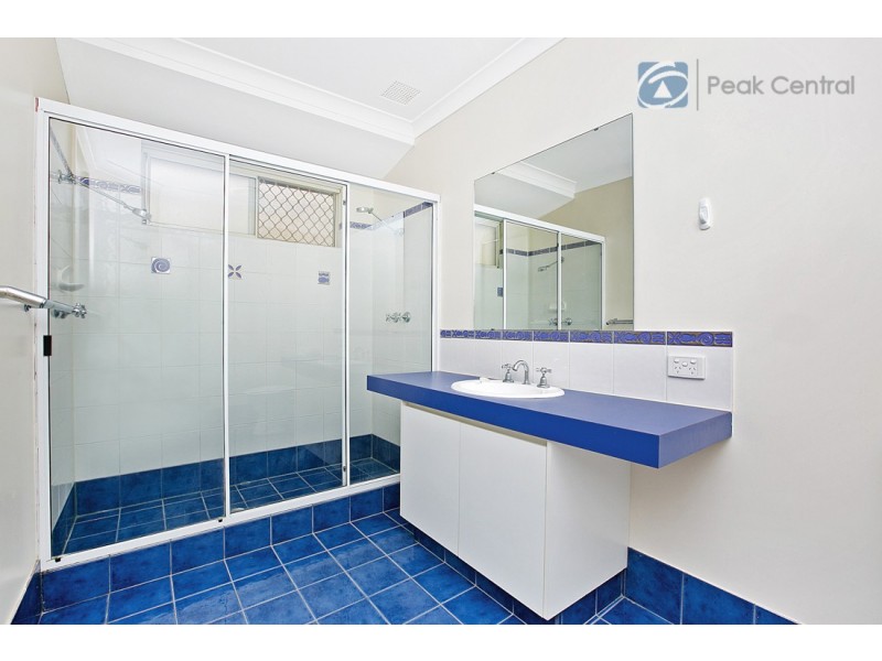 38 Avon Crescent, Atwell WA 6164