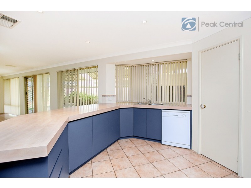 38 Avon Crescent, Atwell WA 6164