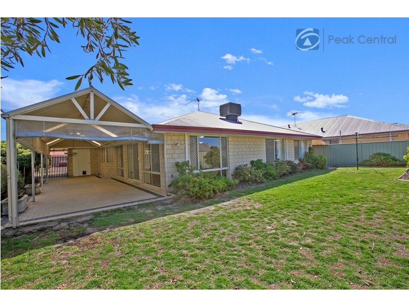 38 Avon Crescent, Atwell WA 6164