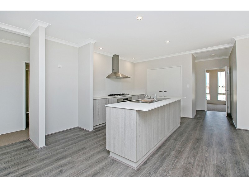 3 Willandra Parkway, Wandi WA 6167