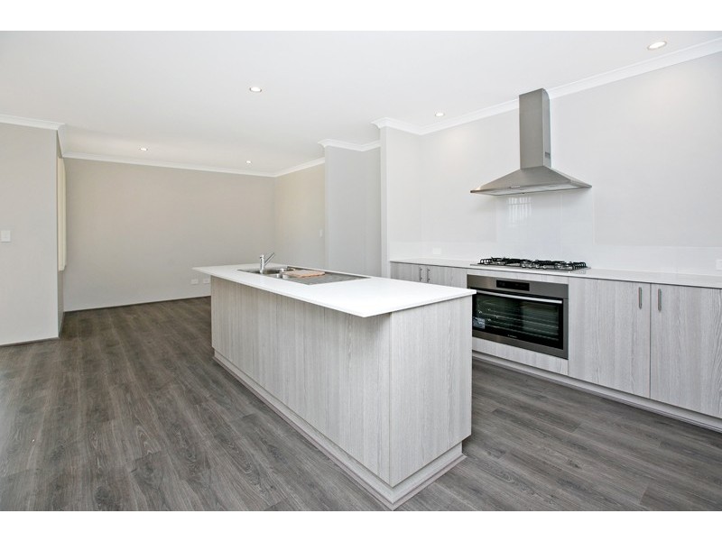3 Willandra Parkway, Wandi WA 6167