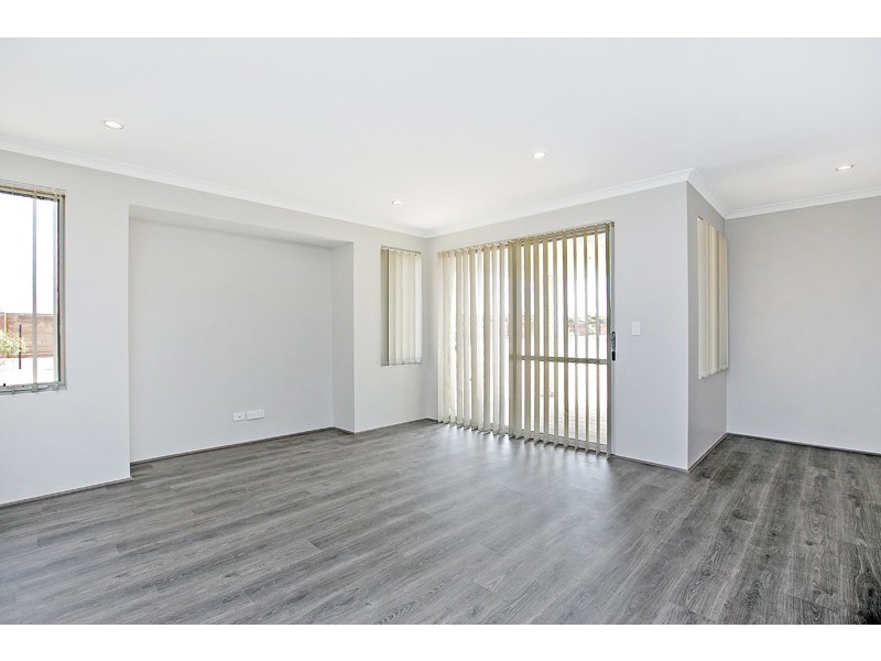 3 Willandra Parkway, Wandi WA 6167