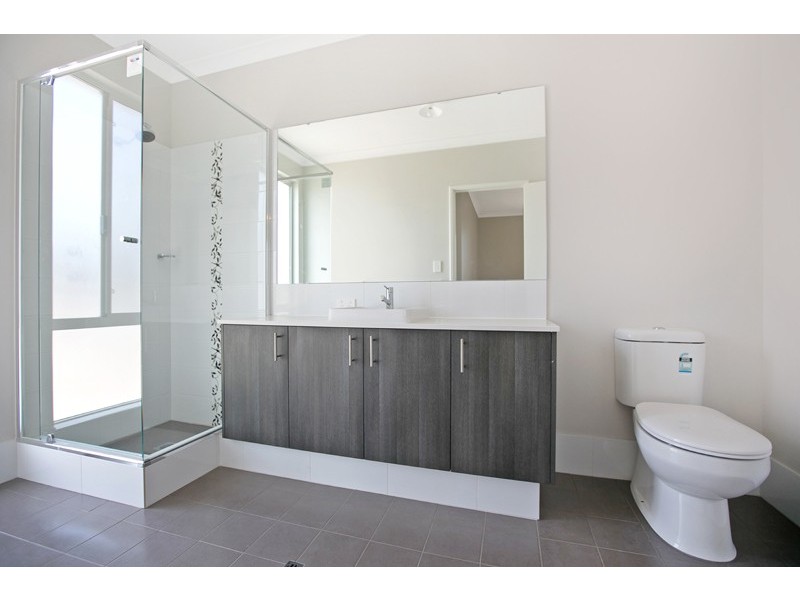 3 Willandra Parkway, Wandi WA 6167