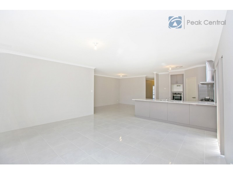 8 Savory Way, Banjup WA 6164