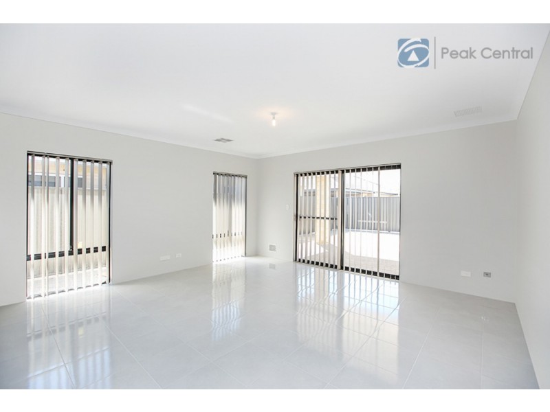 8 Savory Way, Banjup WA 6164