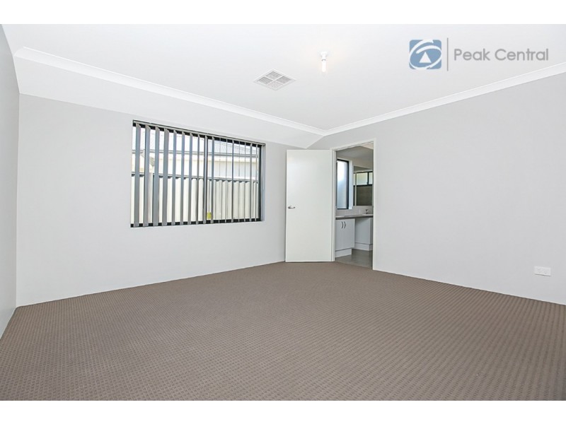 8 Savory Way, Banjup WA 6164