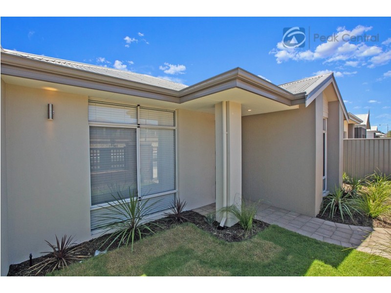 18 Cordata Avenue, Wandi WA 6167