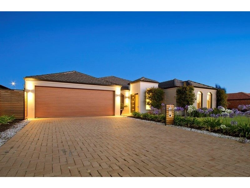 5 Minerva Loop, Success WA 6164