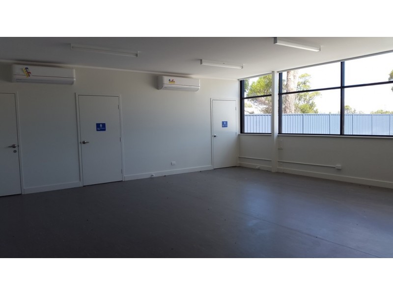 7 Evinrude Bend, Rockingham WA 6168