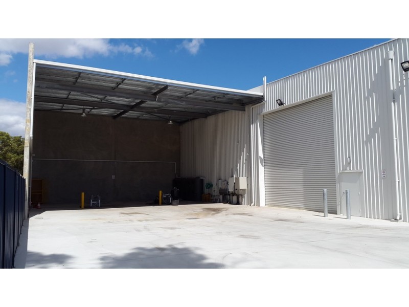 7 Evinrude Bend, Rockingham WA 6168