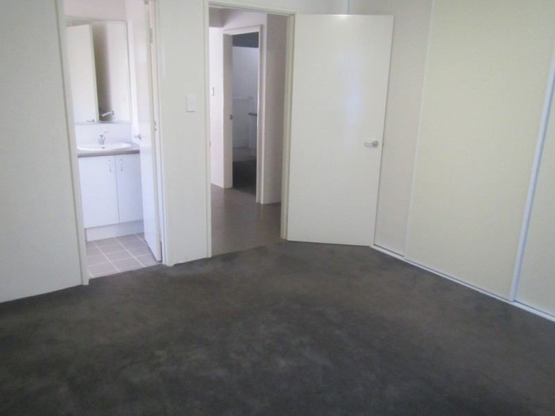 16 McLaren Avenue, Beeliar WA 6164