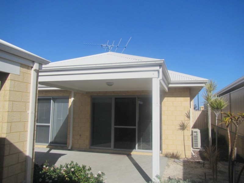 16 McLaren Avenue, Beeliar WA 6164