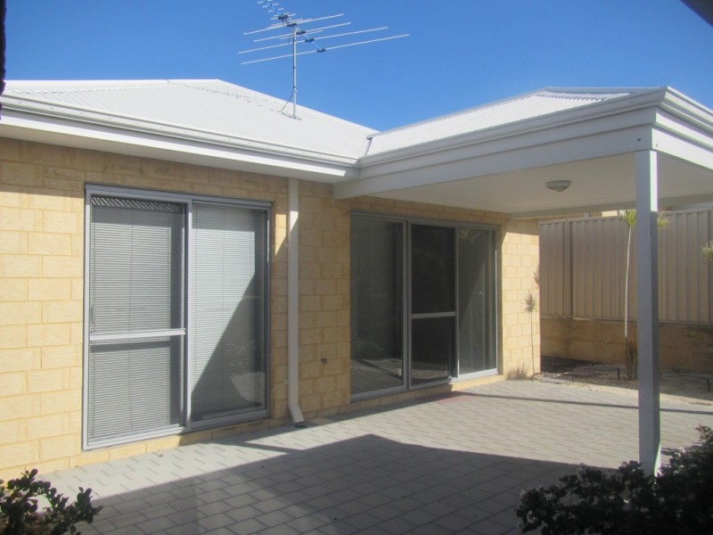 16 McLaren Avenue, Beeliar WA 6164