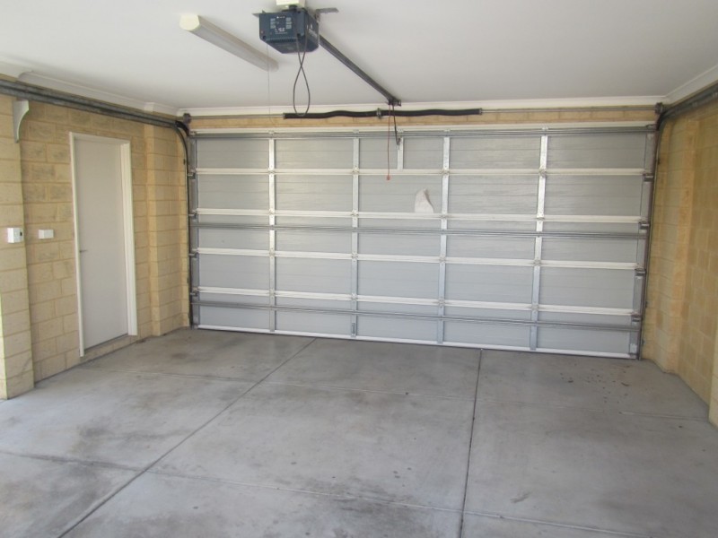 16 McLaren Avenue, Beeliar WA 6164