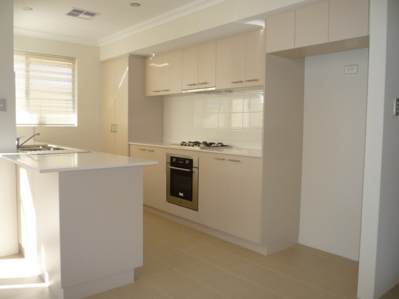 15/27 Barfield Road, Hammond Park WA 6164