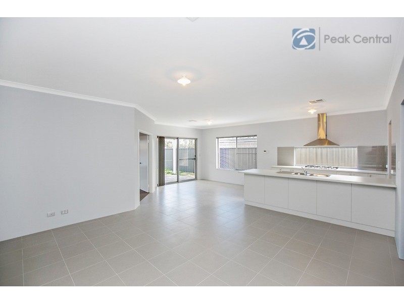 17 Idalia Terrace, Wandi WA 6167