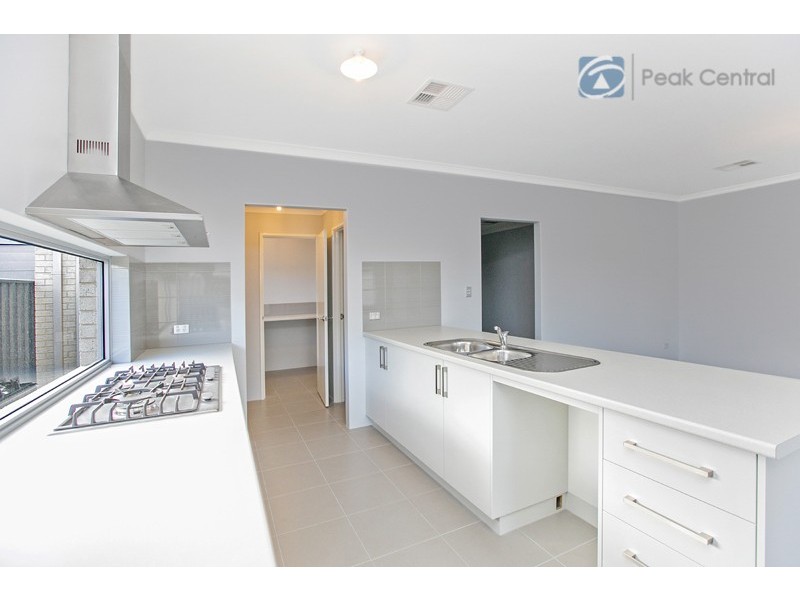 17 Idalia Terrace, Wandi WA 6167