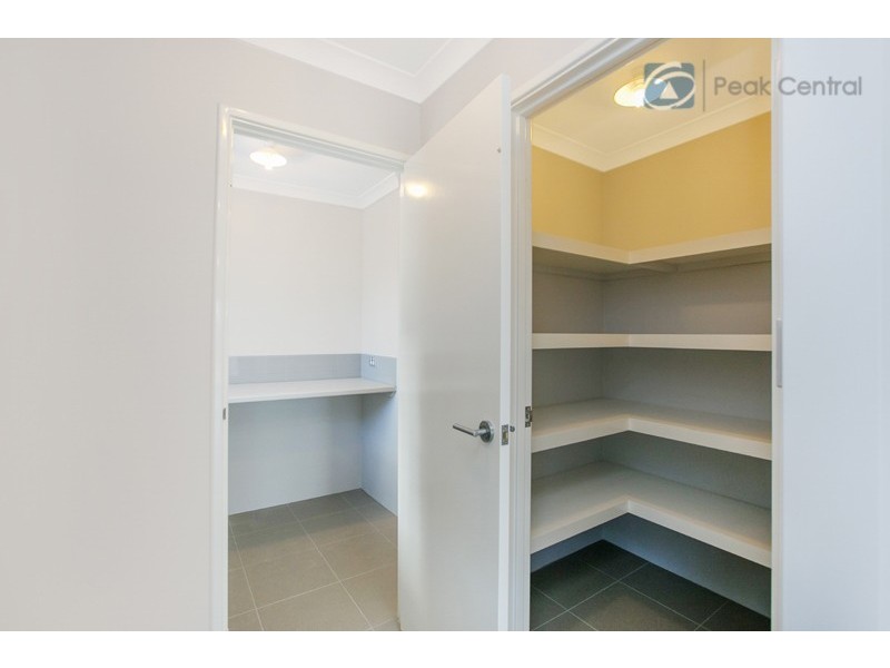 17 Idalia Terrace, Wandi WA 6167