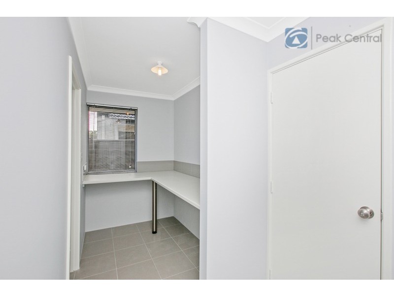 17 Idalia Terrace, Wandi WA 6167