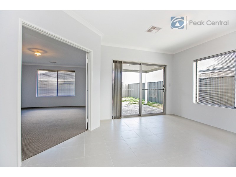 17 Idalia Terrace, Wandi WA 6167