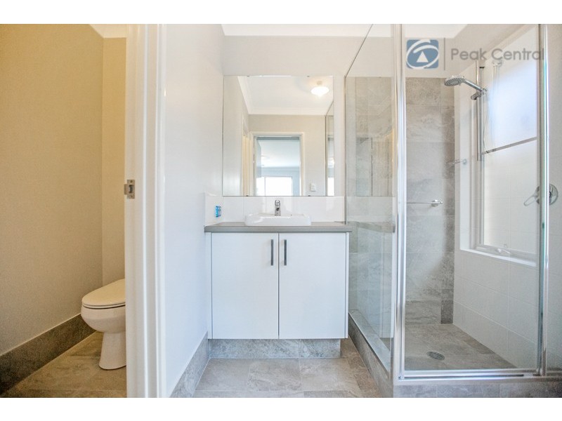 17 Idalia Terrace, Wandi WA 6167