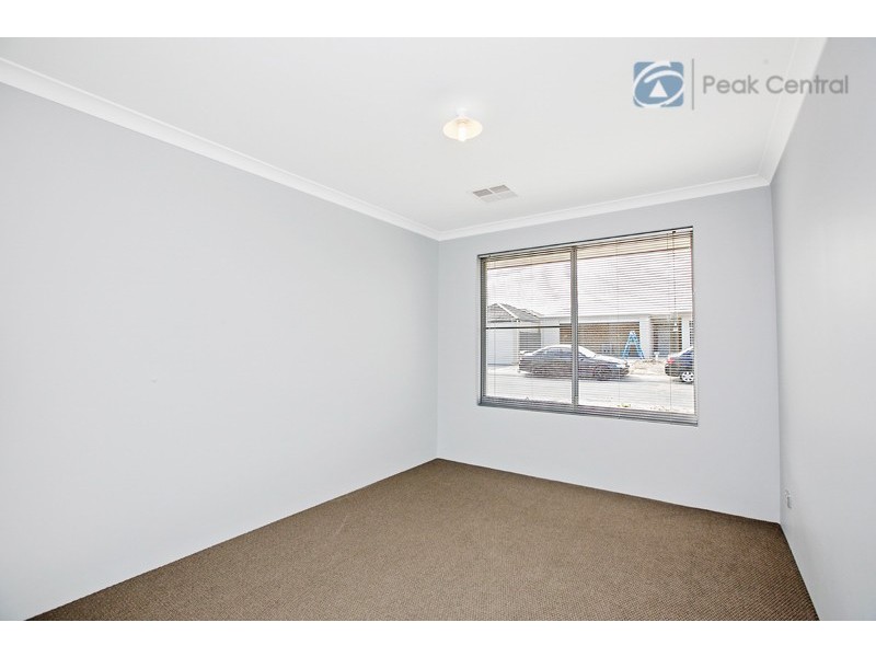 17 Idalia Terrace, Wandi WA 6167