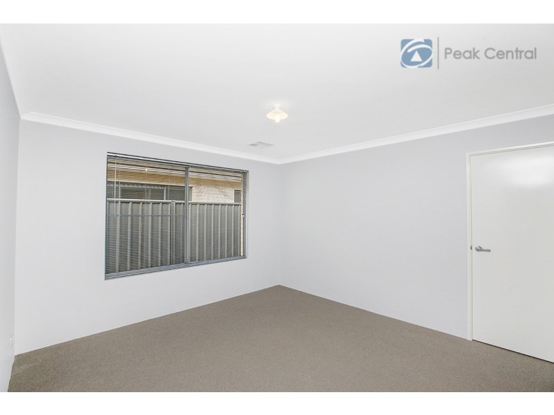 17 Idalia Terrace, Wandi WA 6167