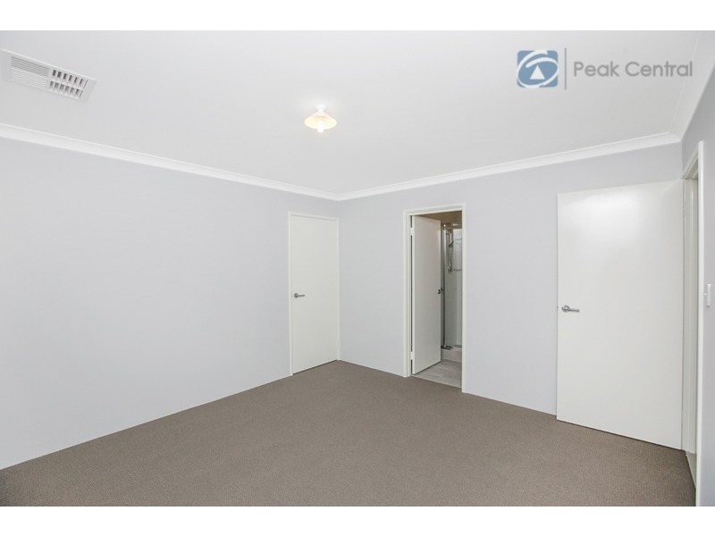 17 Idalia Terrace, Wandi WA 6167