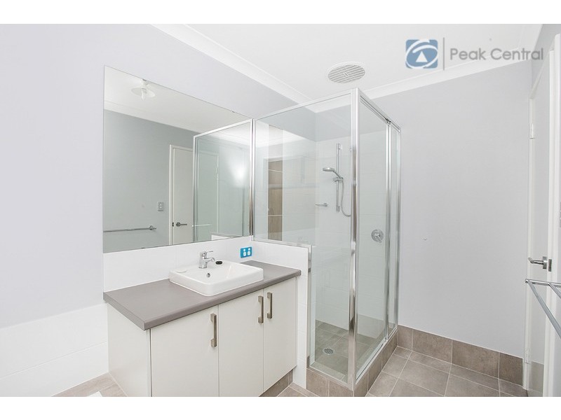 17 Idalia Terrace, Wandi WA 6167