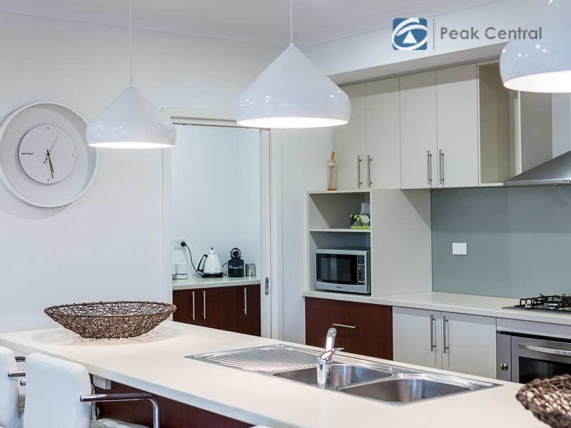 6 Blackstock Street, Hammond Park WA 6164