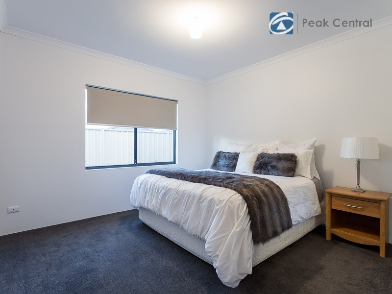 6 Blackstock Street, Hammond Park WA 6164