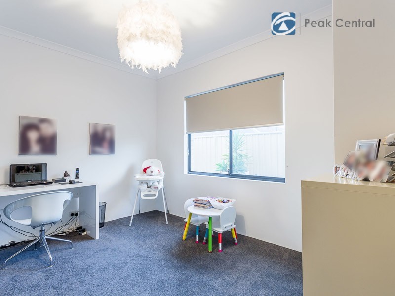 6 Blackstock Street, Hammond Park WA 6164