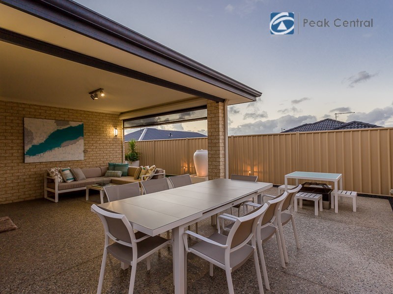 6 Blackstock Street, Hammond Park WA 6164