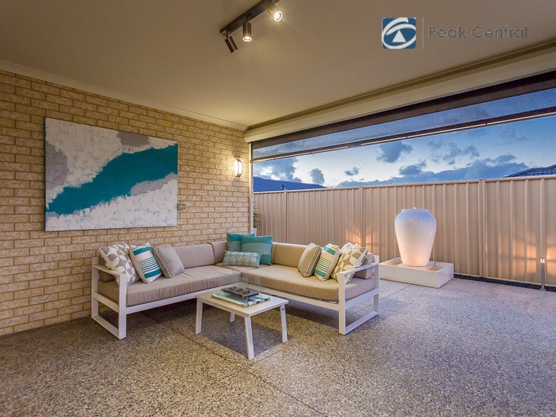 6 Blackstock Street, Hammond Park WA 6164