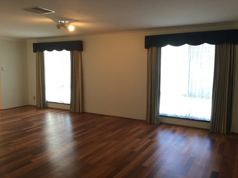 17 Porpoise Court, Coogee WA 6166