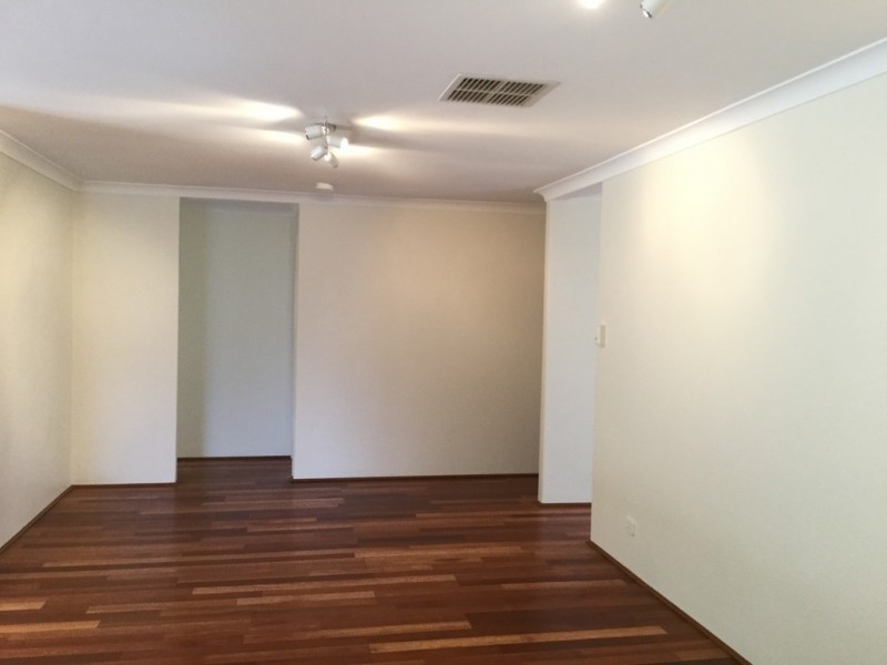 17 Porpoise Court, Coogee WA 6166