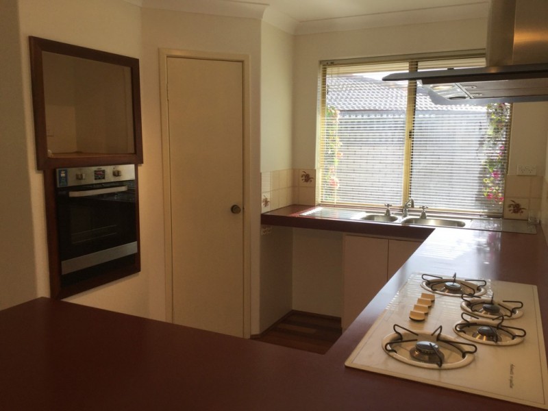 17 Porpoise Court, Coogee WA 6166