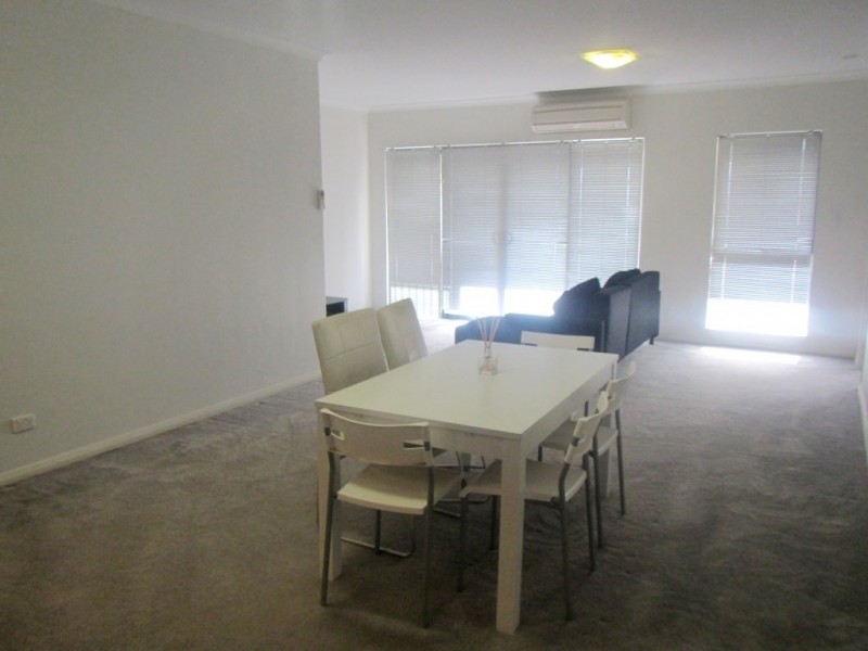 36/2 Stockton Bend, Cockburn Central WA 6164