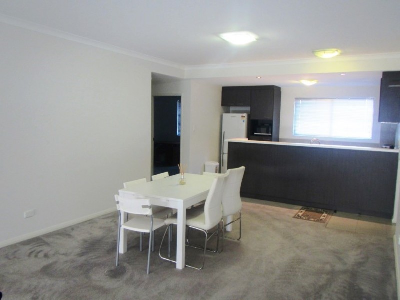 36/2 Stockton Bend, Cockburn Central WA 6164