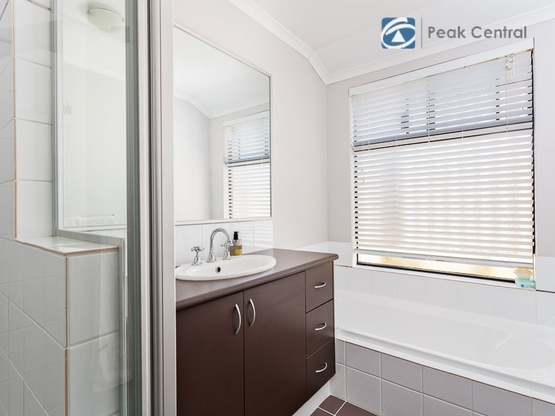 29 Armand Drive, Aubin Grove WA 6164