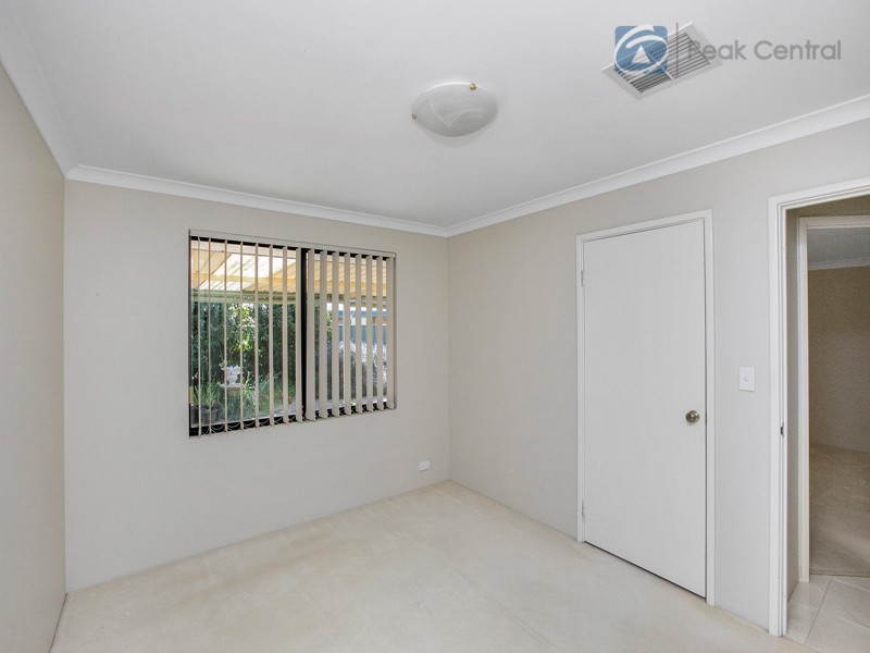 64 Folland Parade, Atwell WA 6164