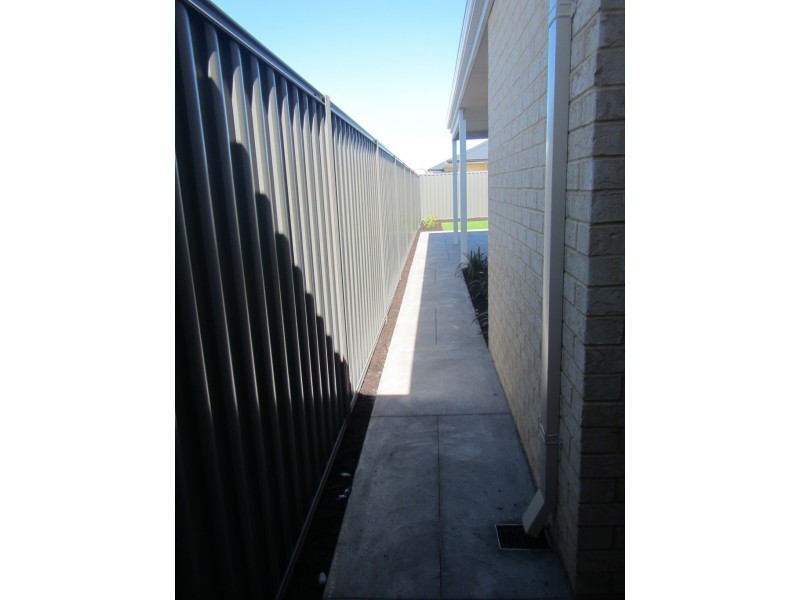 52 Sunstone Blvd, Banjup WA 6164