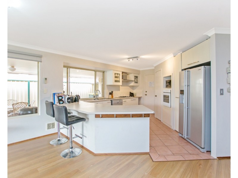 8 Oxburgh Link, Success WA 6164