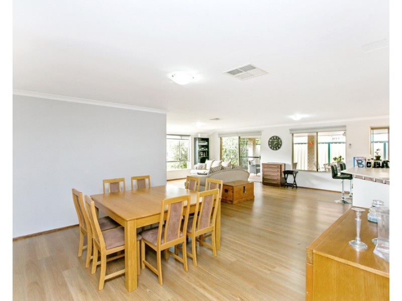8 Oxburgh Link, Success WA 6164