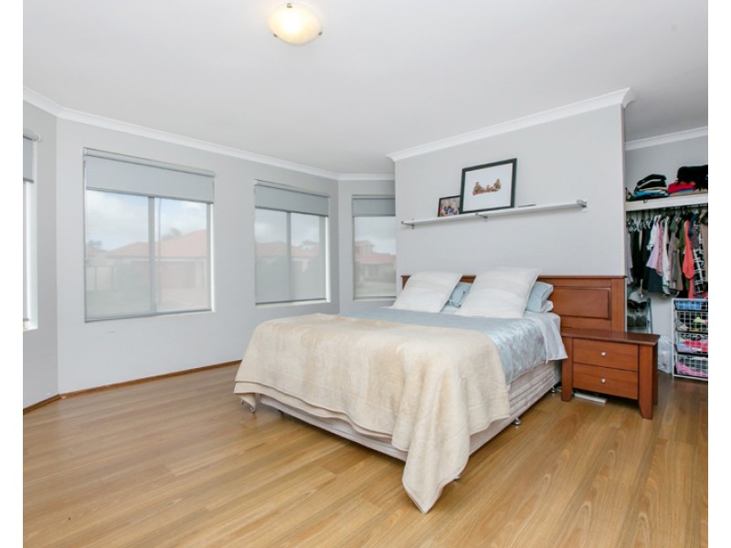 8 Oxburgh Link, Success WA 6164