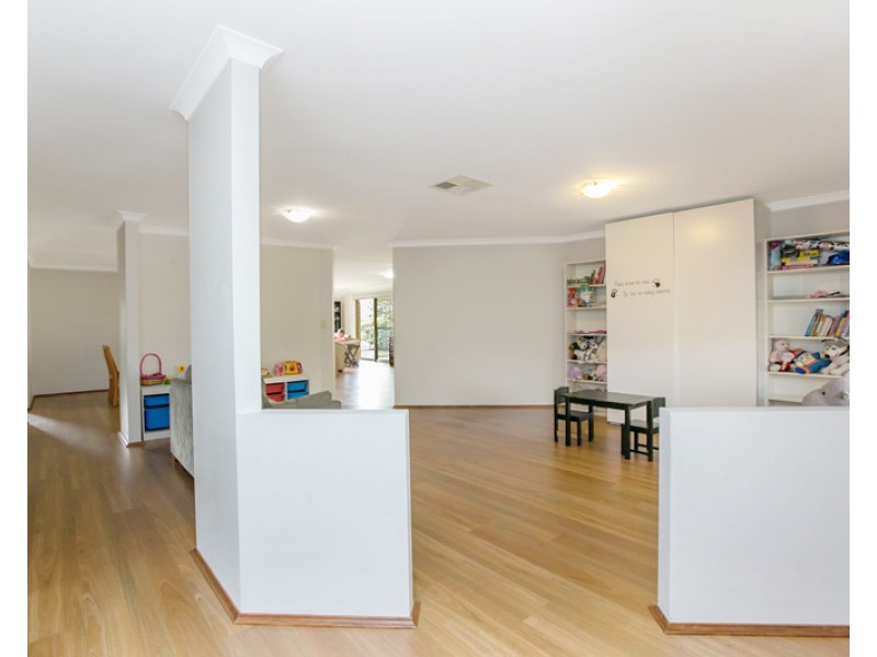 8 Oxburgh Link, Success WA 6164