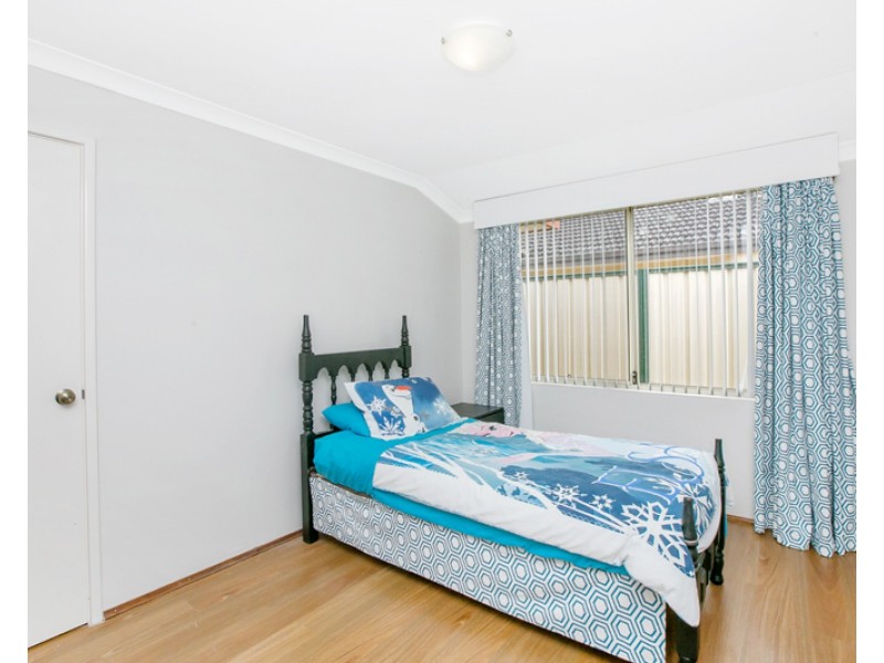 8 Oxburgh Link, Success WA 6164