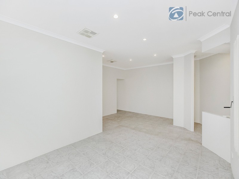 31 Folland Parade, Atwell WA 6164