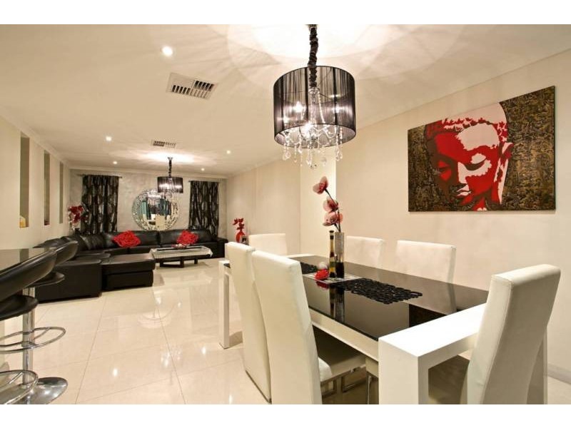 16 Teocote Crescent, Aubin Grove WA 6164
