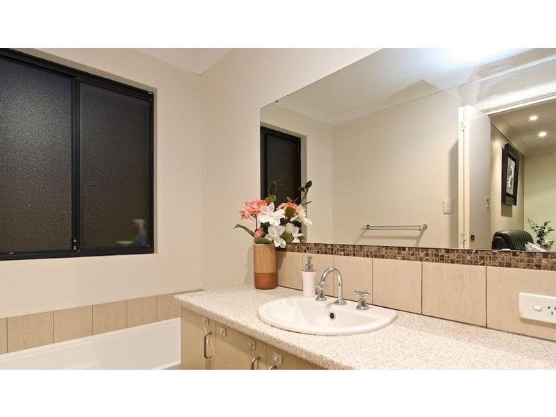 16 Teocote Crescent, Aubin Grove WA 6164